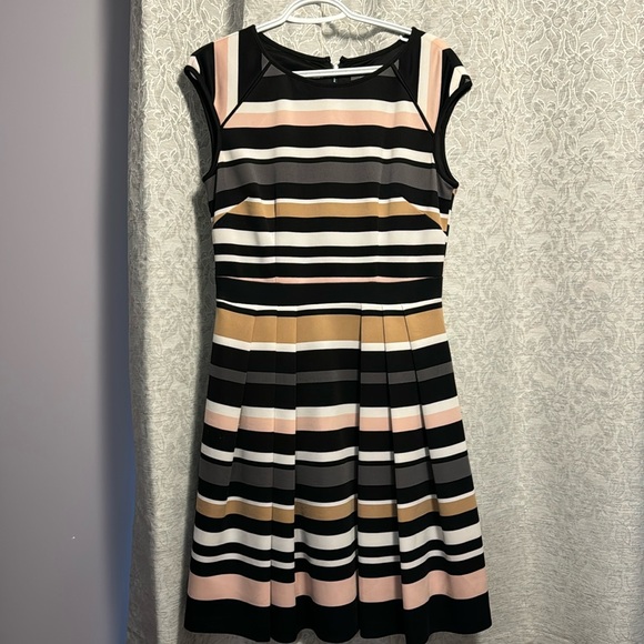 Vince Camuto sleeveless dress - Picture 1 of 5